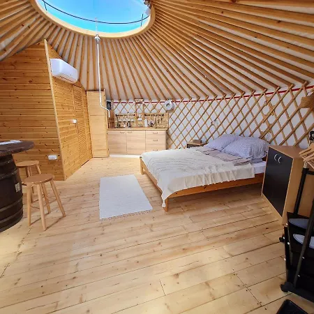 Jurtafarm - A Nomad Luxus