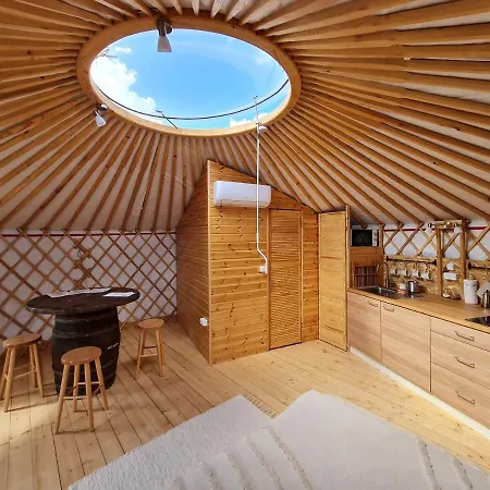 Jurtafarm - A Nomad Luxus