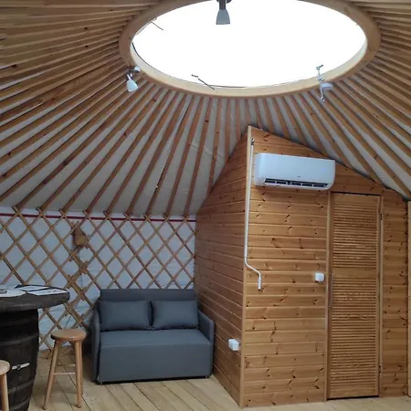 Luxury tent Jurtafarm - A Nomad Luxus Rackeve