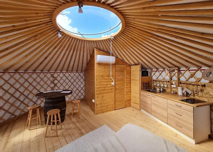 Jurtafarm - A Nomad Luxus
