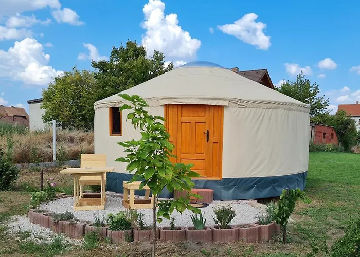 Jurtafarm - A Nomad Luxus *